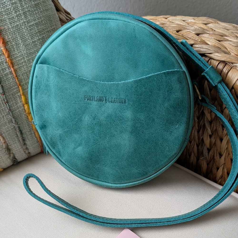 Portland Leather Reef Large Circle Crossbody Bag